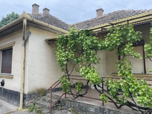 Eladó családi ház, Abonyban 27.9 M Ft, 2 szobás