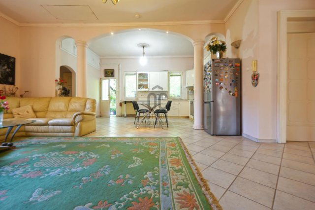 Eladó családi ház, Budapesten, XI. kerületben 278 M Ft, 6 szobás