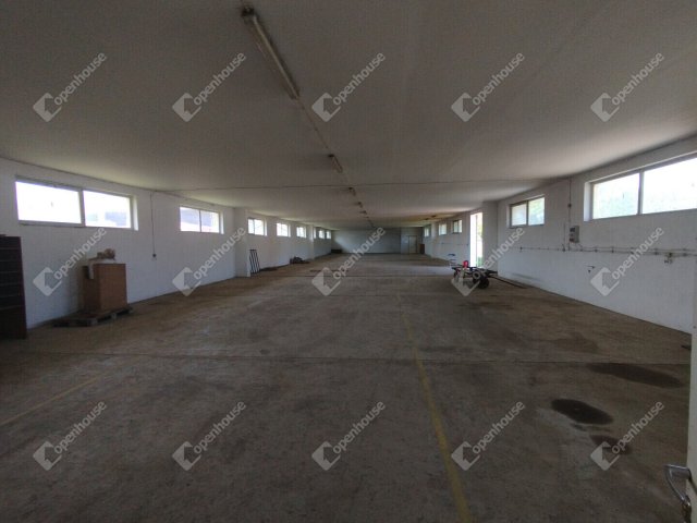 Kiadó ipari ingatlan, Kaposújlakon 900 E Ft / hó