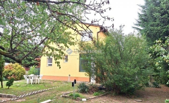 Eladó családi ház, Budapesten, XI. kerületben 127 M Ft, 3 szobás