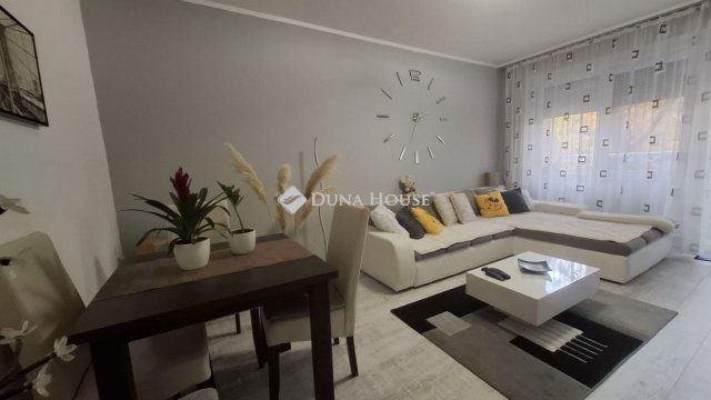 Eladó panellakás, Szombathelyen, Kodály Zoltán utcában 42.9 M Ft