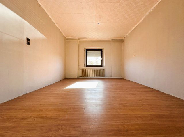 Eladó családi ház, Sarkadon 9.5 M Ft, 3 szobás