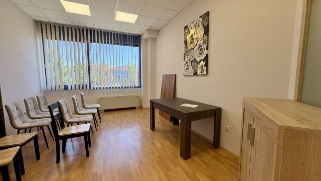 Kiadó iroda, Debrecenben 554 E Ft / hó, 4 szobás