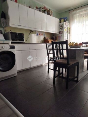 Eladó panellakás, Budapesten, XV. kerületben 77 M Ft, 4 szobás