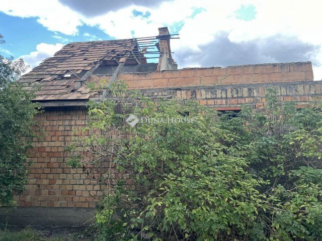 Eladó telek, Ercsiben 16 M Ft / költözzbe.hu