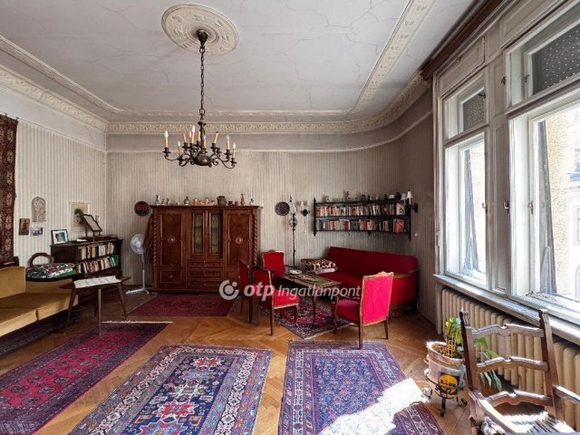 Eladó téglalakás, Budapesten, V. kerületben 225 M Ft, 2 szobás