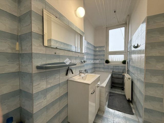 Eladó téglalakás, Budapesten, X. kerületben 66 M Ft, 2 szobás