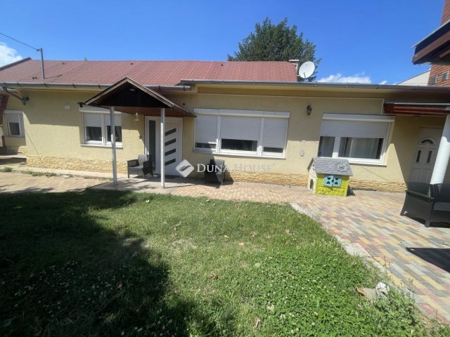 Eladó családi ház, Kecskeméten 76 M Ft, 4 szobás