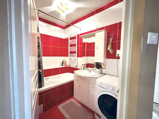 Eladó téglalakás, Debrecenben 78.9 M Ft, 4 szobás