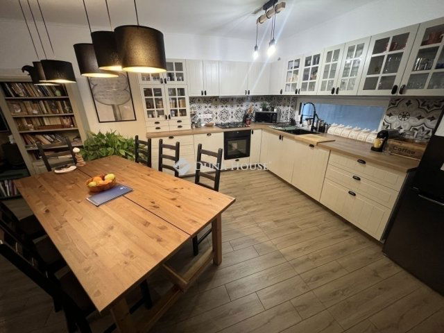 Eladó ikerház, Dabason 115 M Ft, 5 szobás / költözzbe.hu