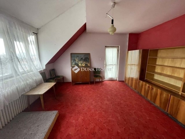 Eladó családi ház, Szegeden 89.95 M Ft, 9 szobás