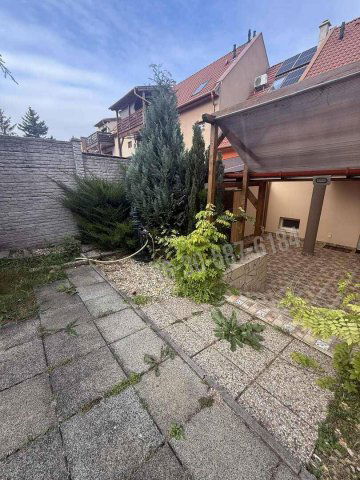 Kiadó sorház, albérlet, Egerben 380 E Ft / hó, 6 szobás