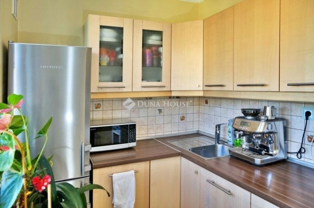 Eladó panellakás, Budapesten, XV. kerületben 86.7 M Ft, 3 szobás