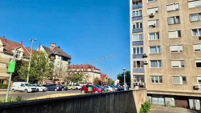 Eladó panellakás, Debrecenben, Csapó utcában 53 M Ft, 3 szobás