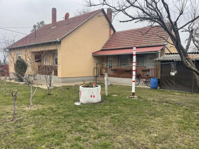 Eladó családi ház, Abonyban 54 M Ft, 3 szobás