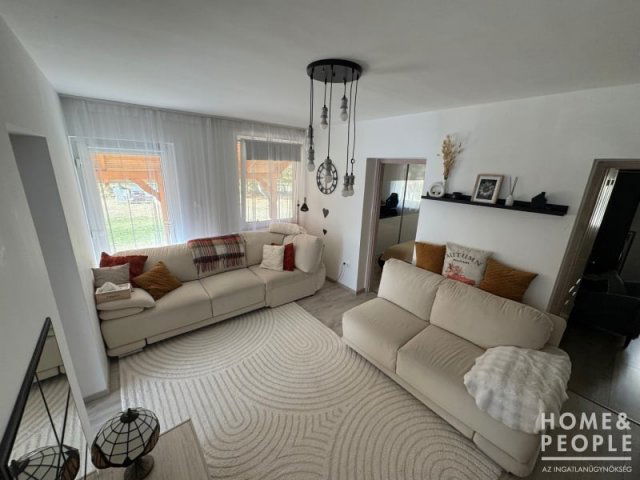 Eladó családi ház, Zákányszéken 87 M Ft, 4 szobás