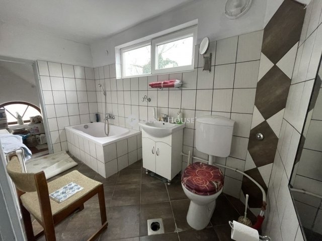 Eladó családi ház, Veresegyházon 159 M Ft, 3 szobás