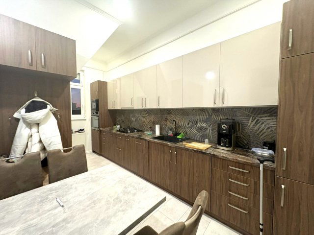 Kiadó téglalakás, albérlet, Szegeden 280 E Ft / hó, 3 szobás