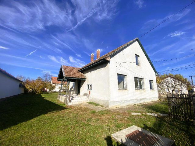 Eladó családi ház, Kisújszálláson 25 M Ft, 3+1 szobás