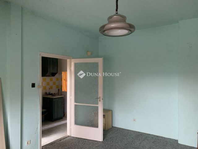 Eladó téglalakás, Tolnán 14.9 M Ft, 1 szobás