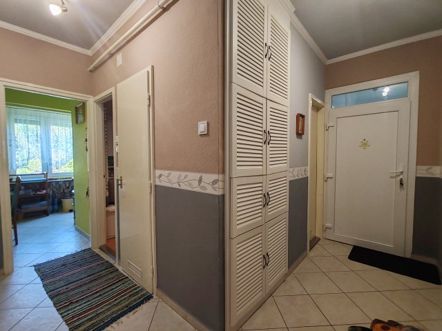 Eladó panellakás, Mezőtúron 23.9 M Ft, 2 szobás