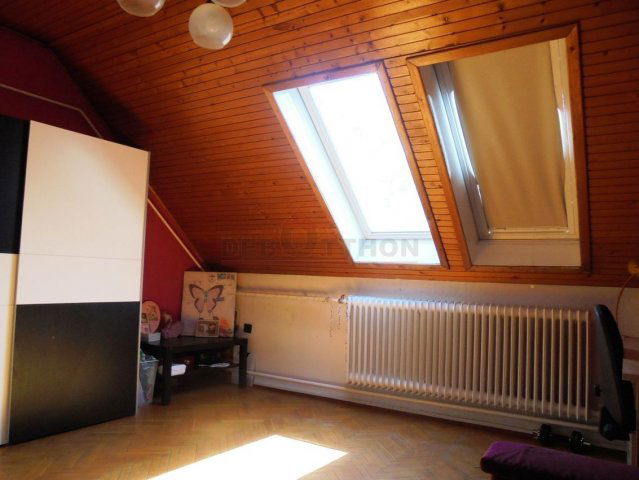 Eladó családi ház, Debrecenben 150 M Ft, 7 szobás