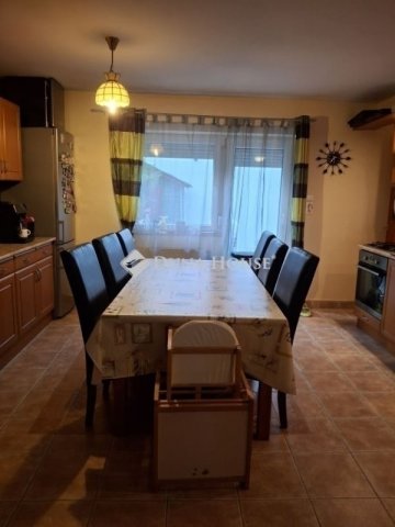 Eladó téglalakás, Budapesten, XX. kerületben 120 M Ft