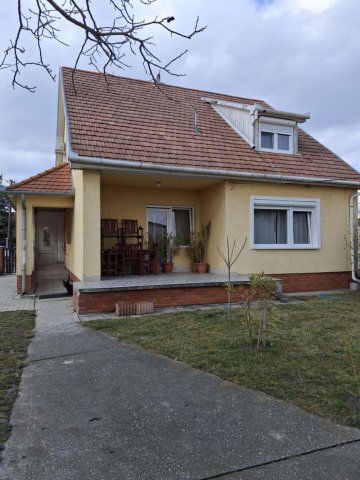 Eladó családi ház, Győrött 89.9 M Ft, 4+2 szobás