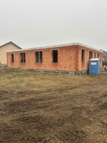 Eladó ikerház, Vácrátóton 89.9 M Ft, 4 szobás