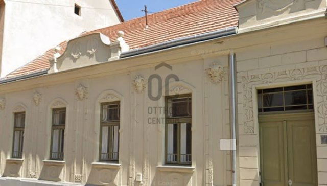 Eladó családi ház, Pécsett 74 M Ft, 4 szobás