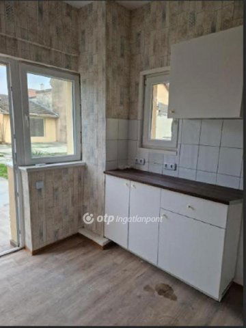 Eladó téglalakás, Budapesten, XX. kerületben 79.95 M Ft