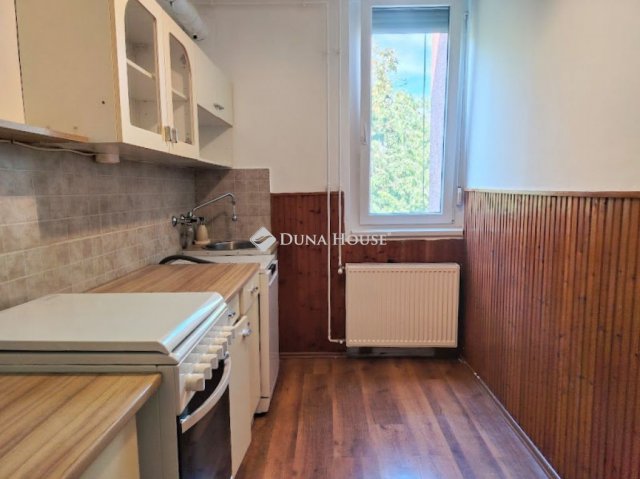 Kiadó téglalakás, albérlet, Békéscsabán 100 E Ft / hó