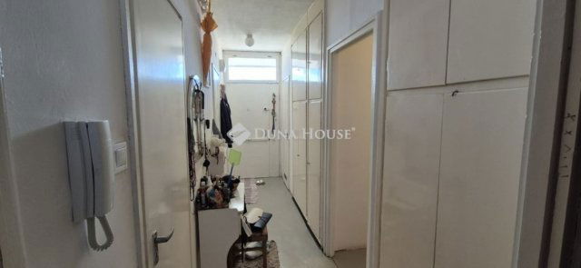 Eladó téglalakás, Kisteleken 36.5 M Ft, 3 szobás