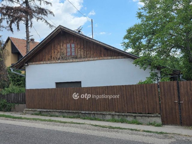 Eladó családi ház, Tiszakürtön 22.9 M Ft, 3 szobás