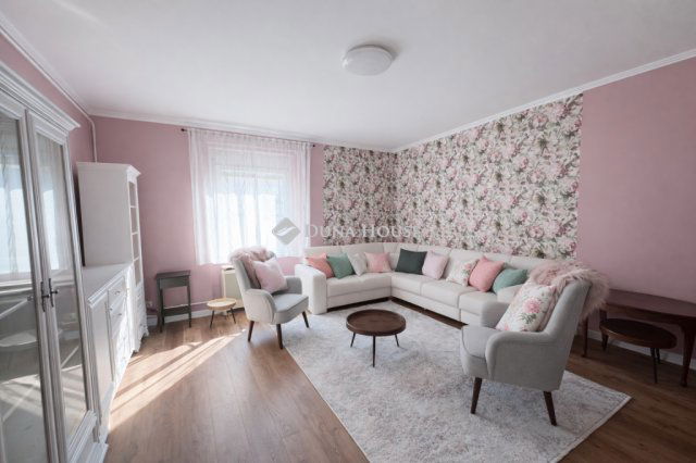 Eladó téglalakás, Pécsett, Jókai utcában 79.99 M Ft, 2 szobás