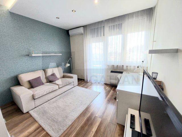 Kiadó téglalakás, albérlet, Szegeden 200 E Ft / hó, 1 szobás