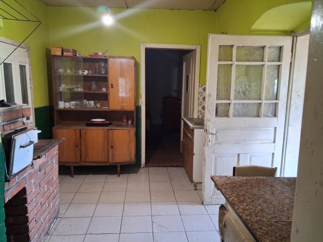Eladó családi ház, Csőszön 19.999 M Ft, 2 szobás