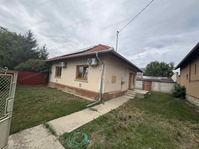 Eladó családi ház, Gyulán, Pacsirta utcában 47.5 M Ft, 2 szobás