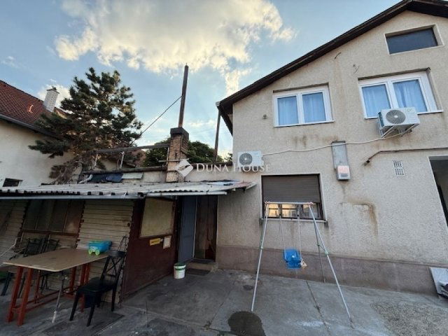 Eladó családi ház, Vecsésen 71.9 M Ft, 3 szobás
