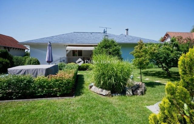 Eladó családi ház, Piliscsabán 164.9 M Ft, 7 szobás