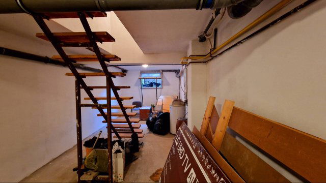 Eladó családi ház, Szigetszentmiklóson 97.9 M Ft, 6 szobás