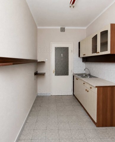 Eladó téglalakás, Tatabányán 42 M Ft, 2 szobás