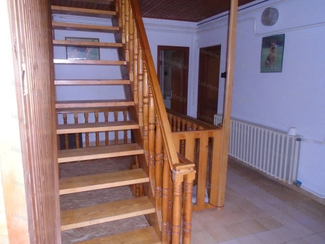 Eladó családi ház, Balatonbogláron 189 M Ft, 6 szobás