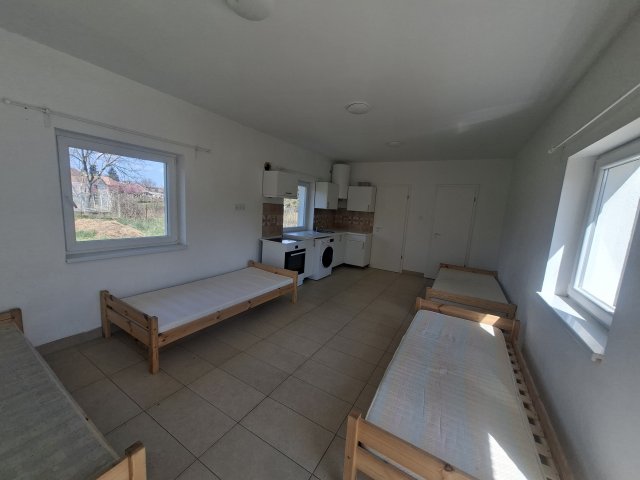 Kiadó sorház, albérlet, Bagon 2000 E Ft / hó, 6 szobás