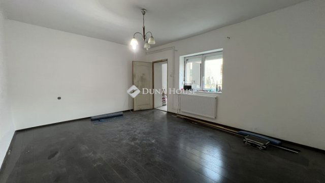 Eladó családi ház, Sopronban, Hajnal téren 79.9 M Ft, 4 szobás