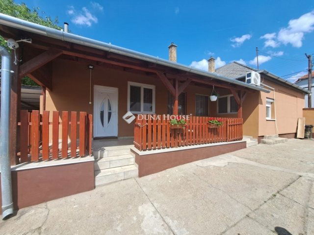 Eladó családi ház, Baján 38.9 M Ft, 3 szobás