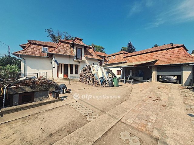 Eladó családi ház, Békésen 72.5 M Ft, 1+2 szobás