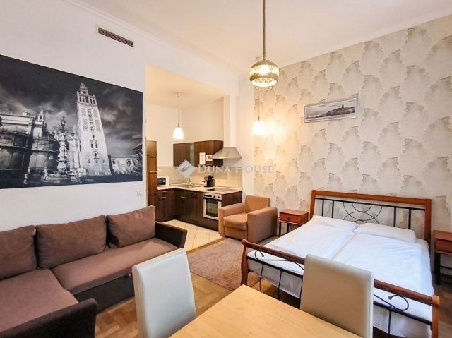 Eladó téglalakás, Budapesten, VII. kerületben 89 M Ft, 2 szobás