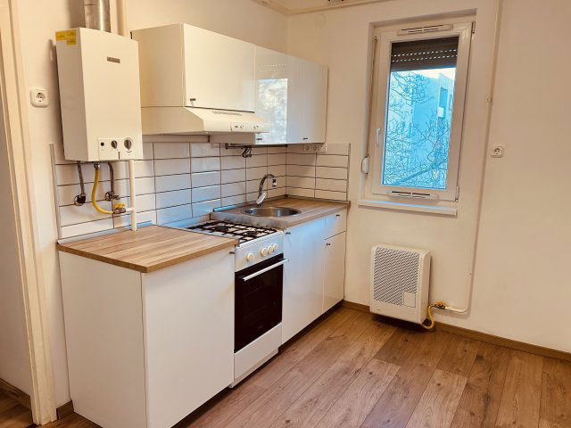 Eladó téglalakás, Keszthelyen 52.49 M Ft, 2 szobás