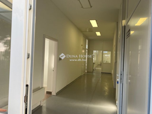 Eladó családi ház, Sződligeten 150 M Ft, 1 szobás